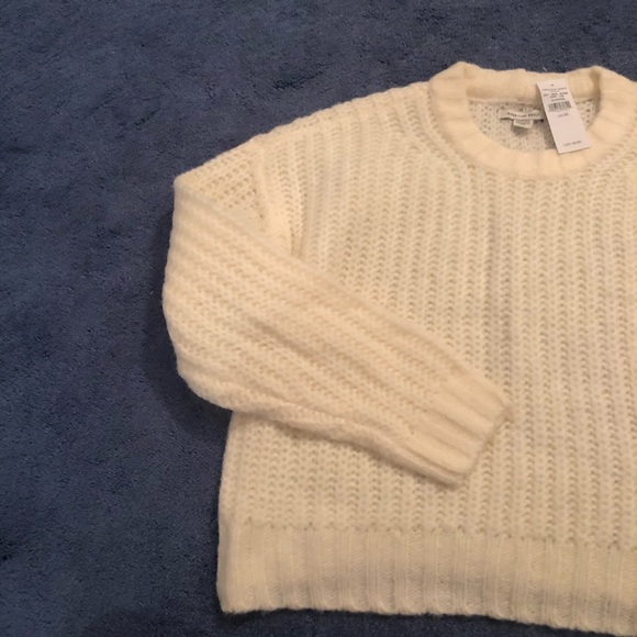 Sweater - Picture 6 of 6